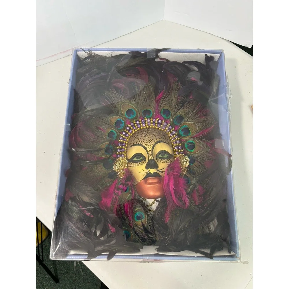 Mardi‎ GrasMask Made Shop Pink, Black With Peacock Feathers Beads Porcelain Face